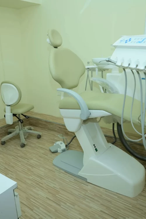 dr-raos-dental-centre-modern-dental-treatment-room